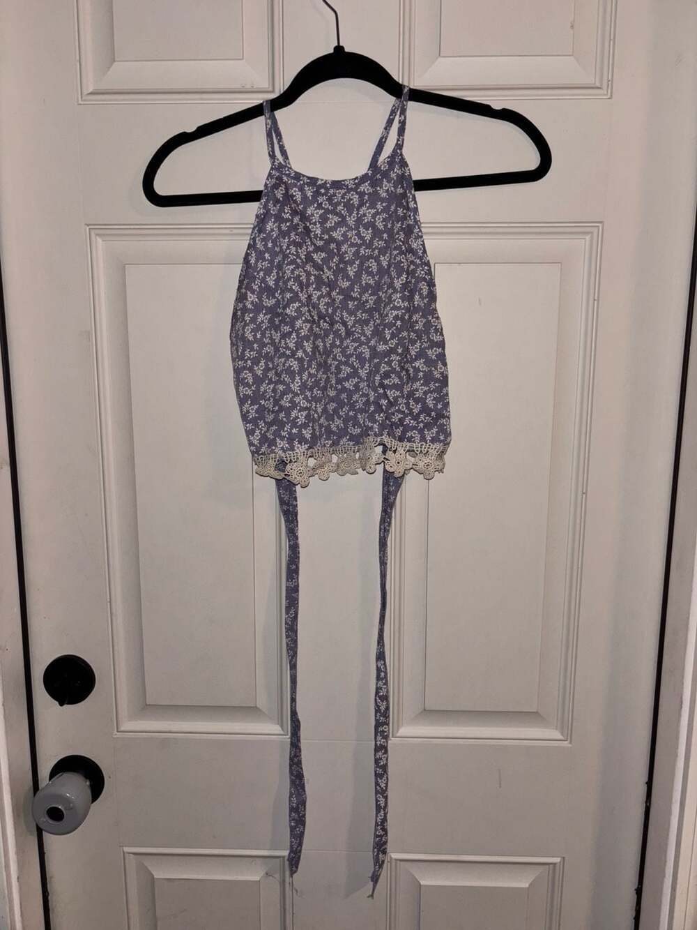 Love Culture Blue Floral Halter Crop Top Tie Crochet Lace Trim